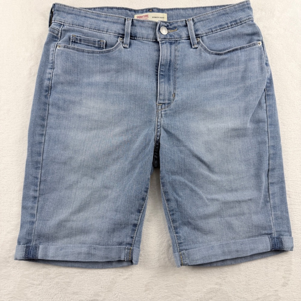 Signature by Levi Strauss & Co. Bermuda Shorts Light Wash Denim Size 8 W28